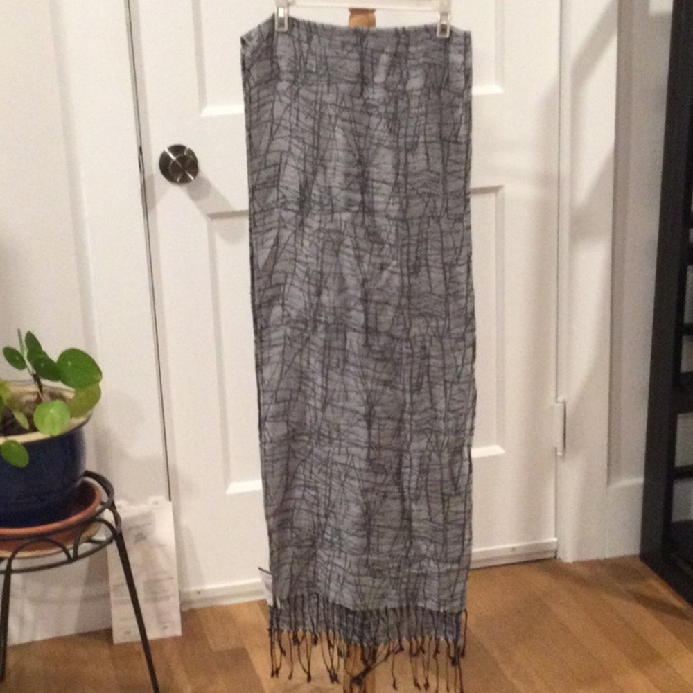 Elegant Gray Patterned Scarf from Rapti Fashion